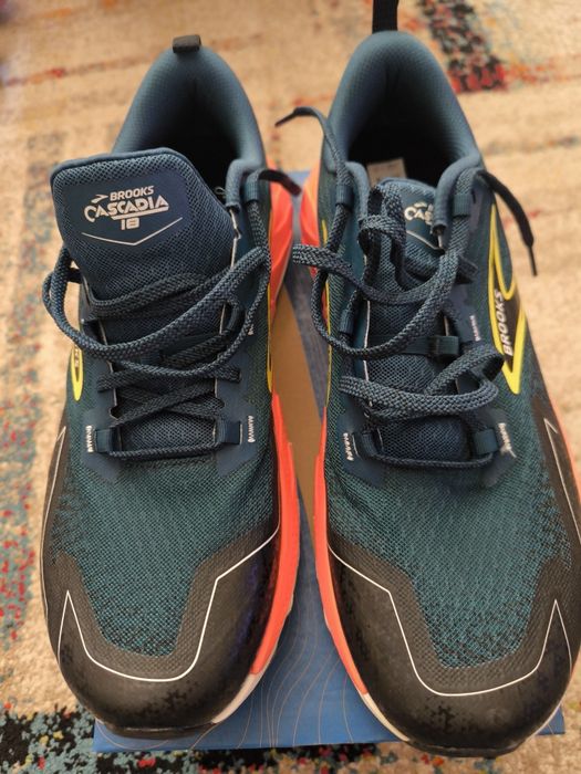 Brooks Cascadia 18 (44 si 44.5 Pret Fix)