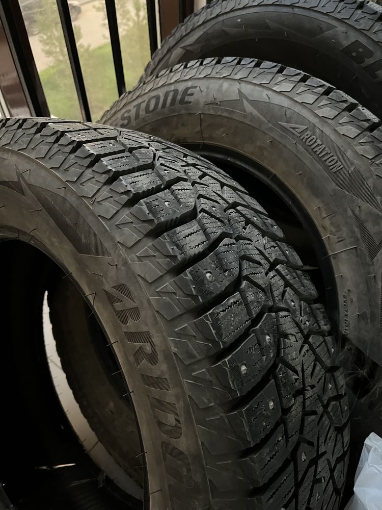 Автошины зимние 225/65/r17 bridgestone