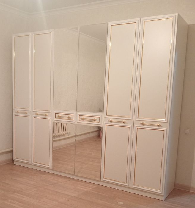 От 3000, Сборщик мебели, жиһаз құрастырушы