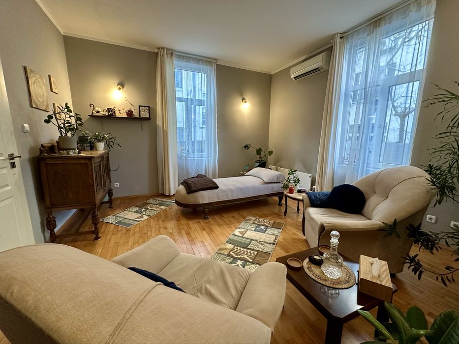 Имот ПОД НАЕМ, подходящ за офис, учебен център адв.Кантора и др.