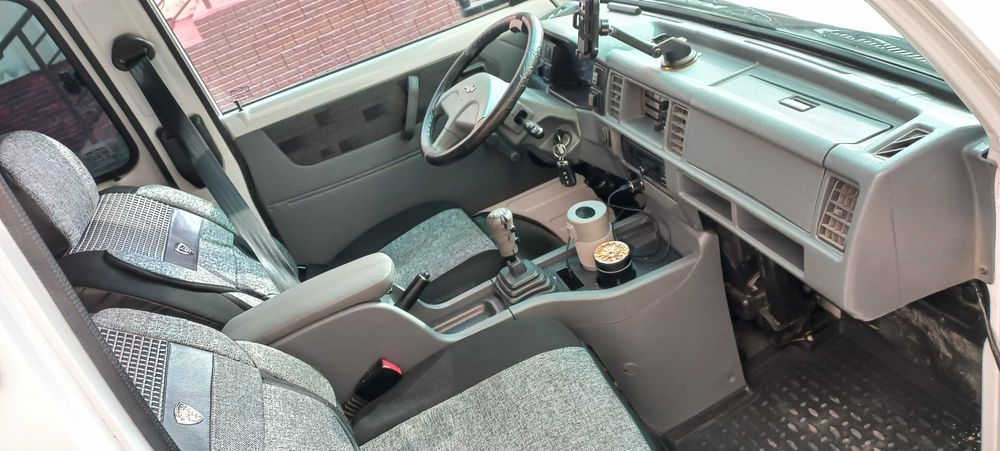 Damas tezda sotiladi. Tiniq moshina