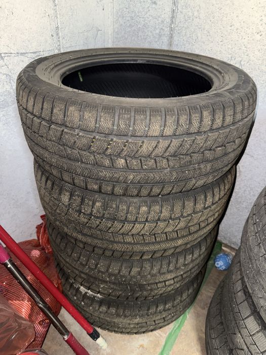 Продам шины в хорошем состояний 1 сезон ездил