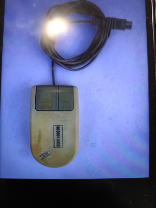 Masuri și o tastatură vechi