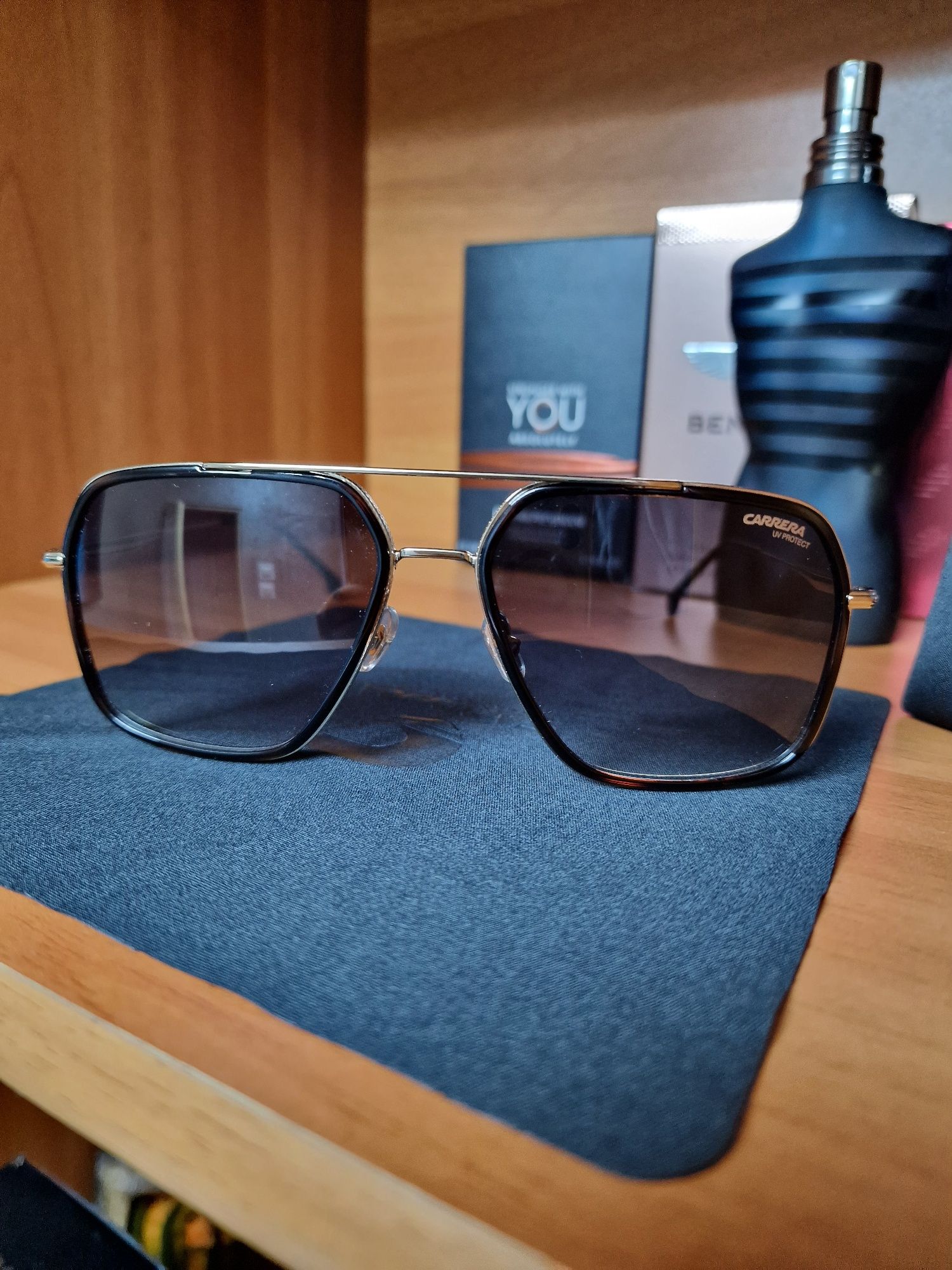 Ochelari de soare Carrera