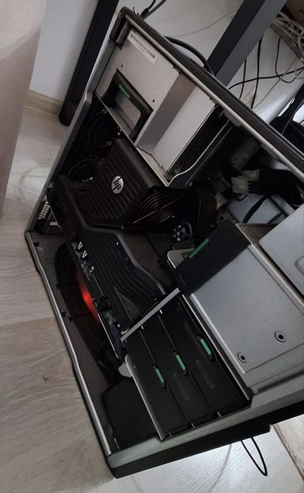 Statie de lucru / Workstation HP Z620