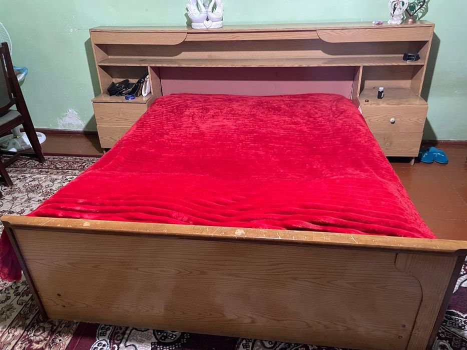 Срочно кровать сотилади