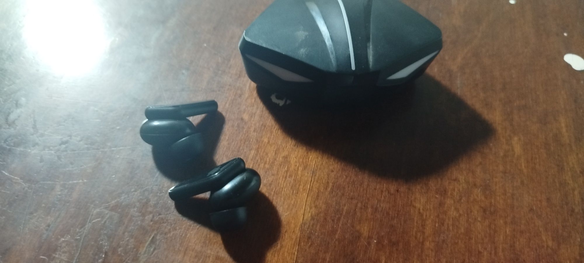 Airpods sifatli va ideal dizaynda