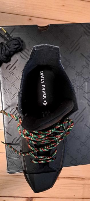 Продавам обувки Converse