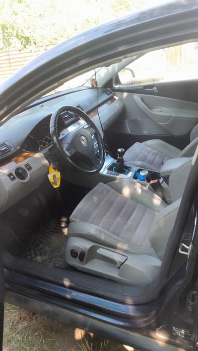Vand Pasat b6 sau schimb cu camioneta