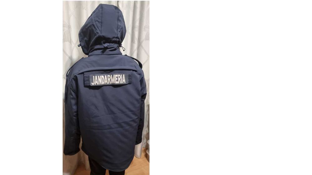 Jachetă  Softshell  cu Mesadă Matlasată detașabilă  pentru Jandarmi