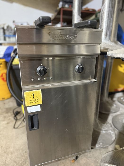 Friteuză profesională Valentine – inox, 2 coșuri, stare bună