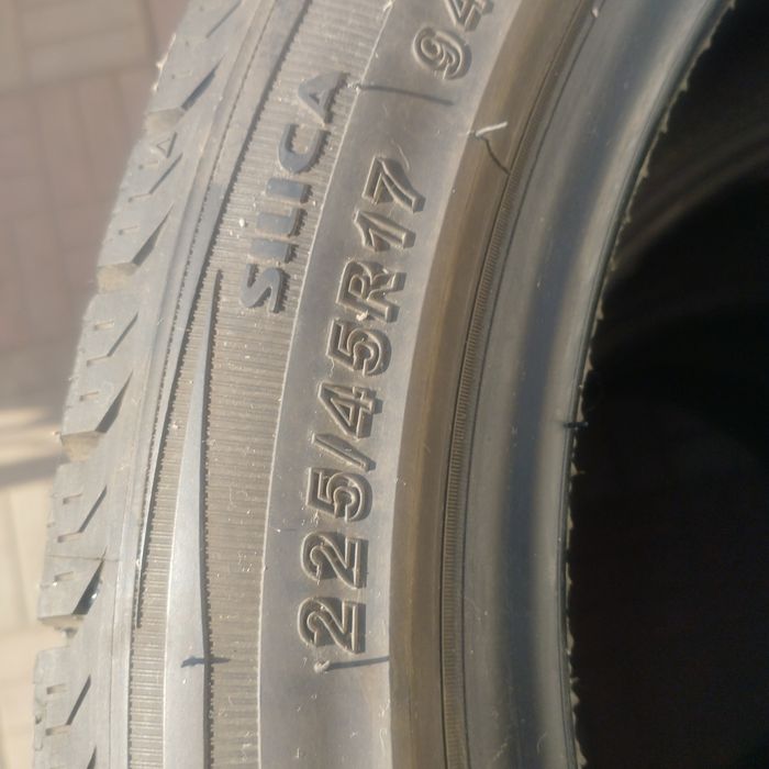 Продам зимние шины 225/45/17/17