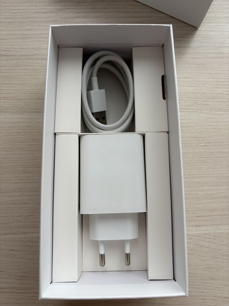 СРОЧНО!Xiaomi Redmi note 10 в хорошем состоянии.ТОРГ ВОЗМОЖЕН