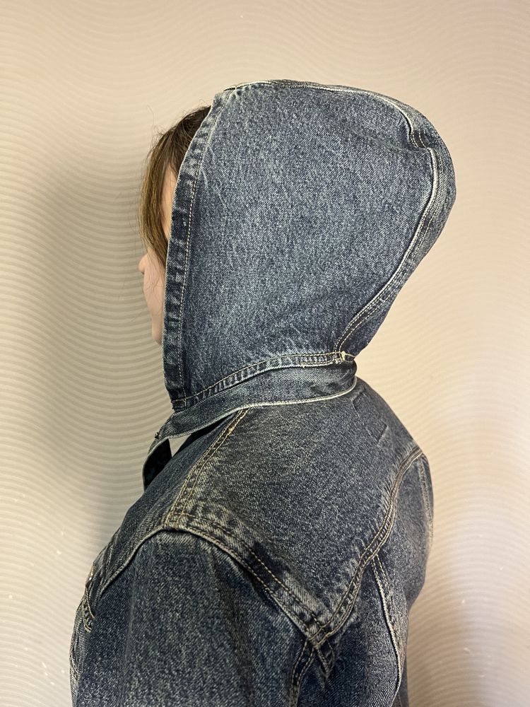 Куртка женская джинсовая