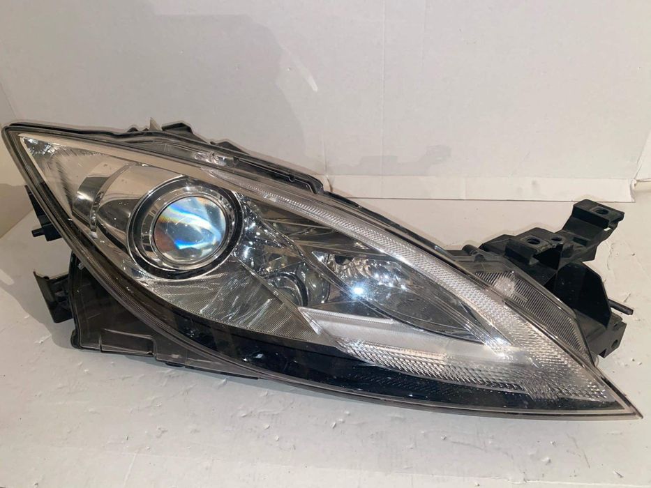 Мазда 6 десен фар Mazda 6 desen far xenon