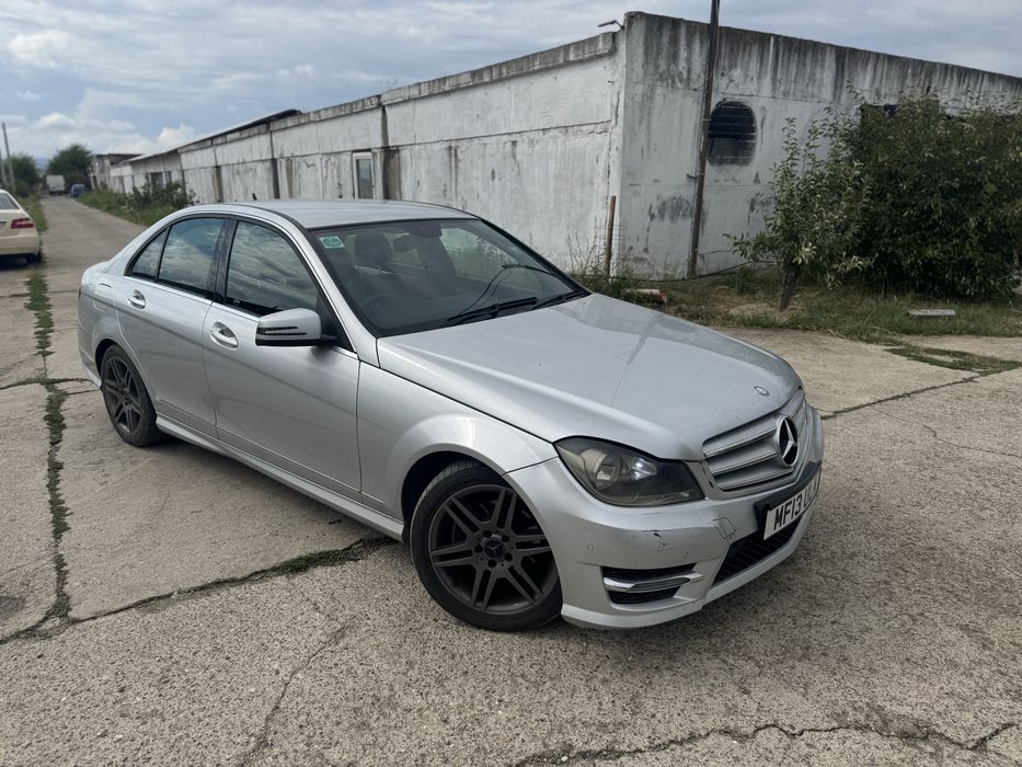 Dezmembrez Mercedes W204 C220 facelift pachet amg