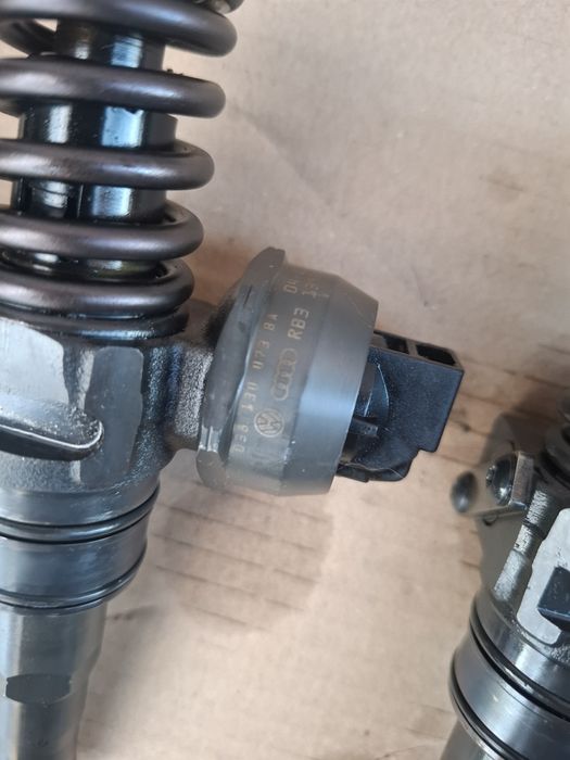 Set injectoare Wolswagen Sharan 1.9 ASZ 131 CP compatibil Golf 4 1.9