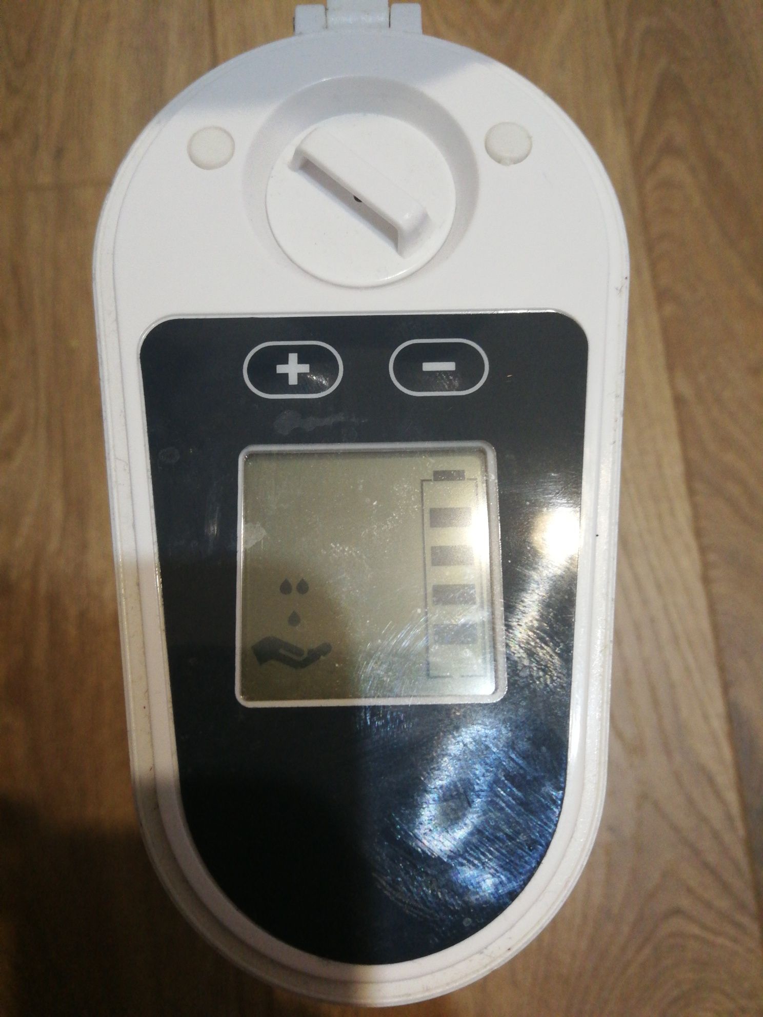 Dozator săpun lichid automat