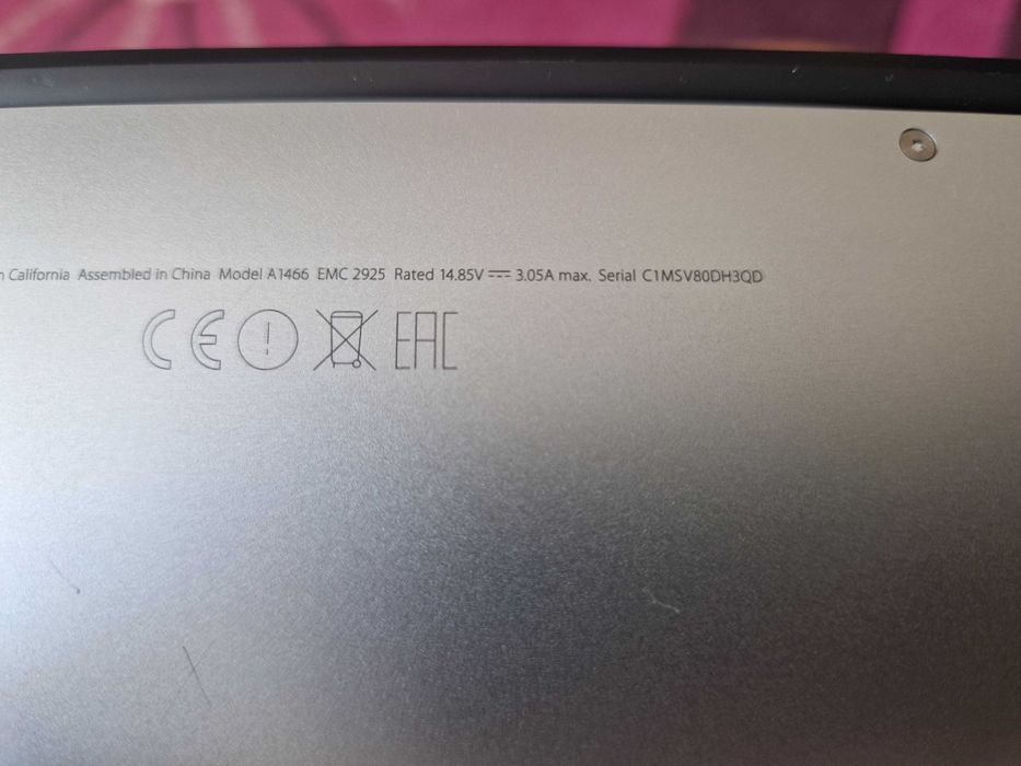 MACBOOK AIR (13-INCH, EARLY 2015)

A1466 EMC 2925