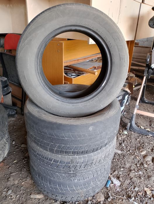 Шины для авто 205/65/15 4 штуки за 25000...  Колыбель новый за 10000тг