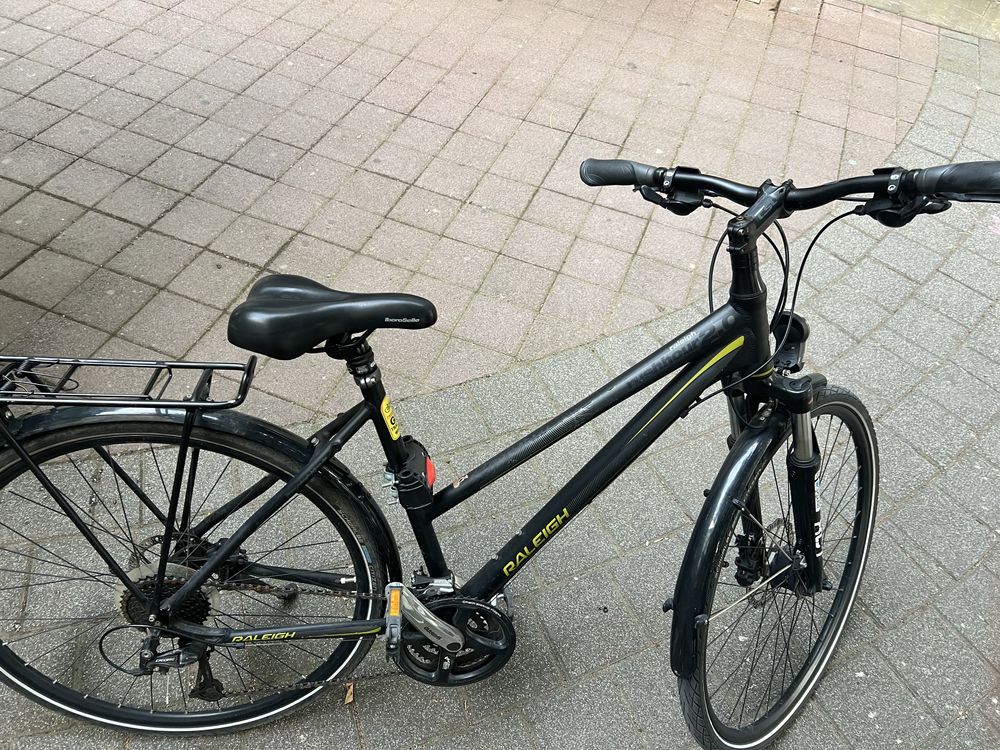 Raleigh хибриден велосипед – отлично състояние