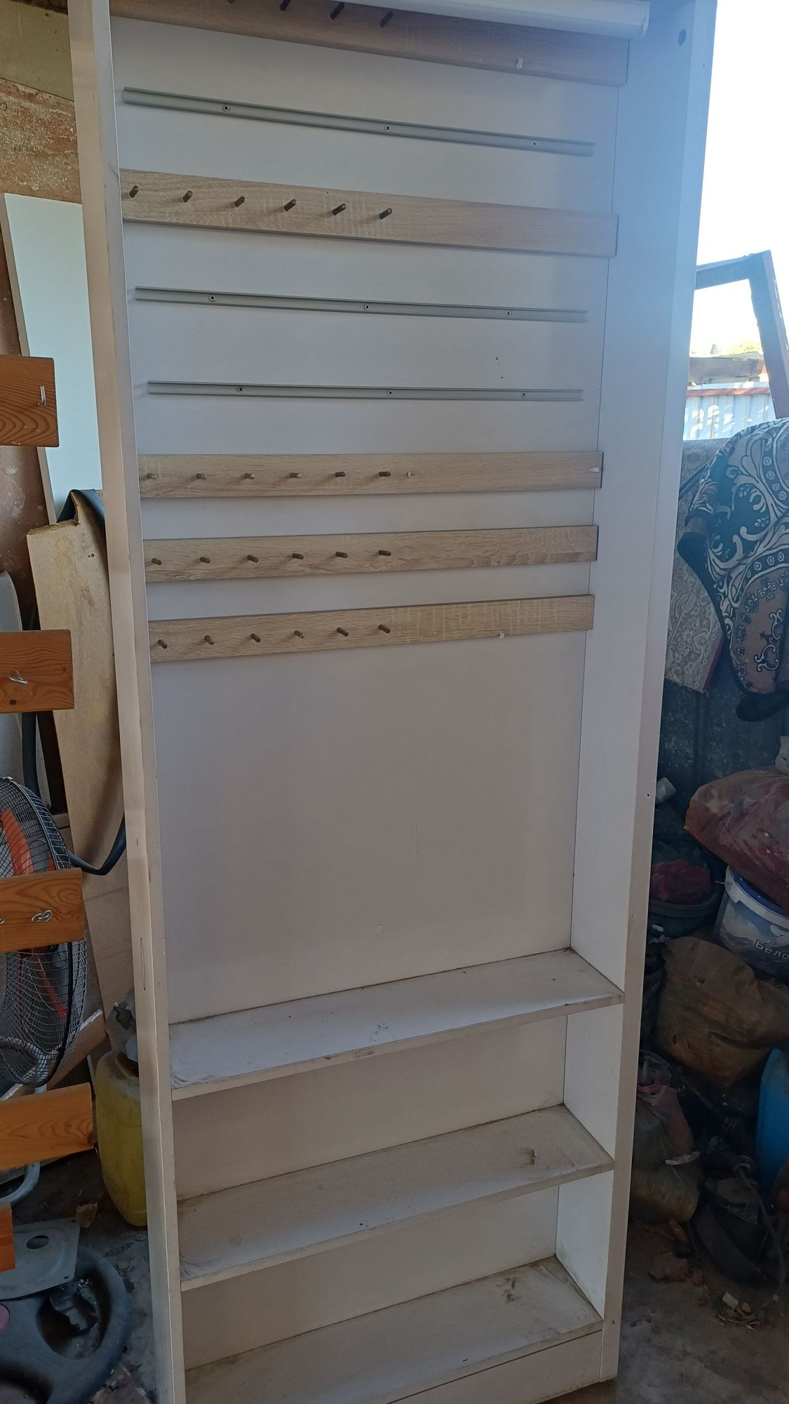 Продаётся полки витрина