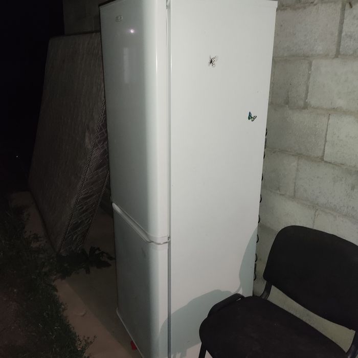 Продам холодильник в рабочем состояни,надо заправит фрион