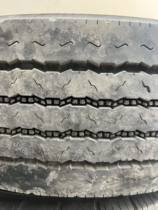 235/75/17.5 . 215/75R17.5