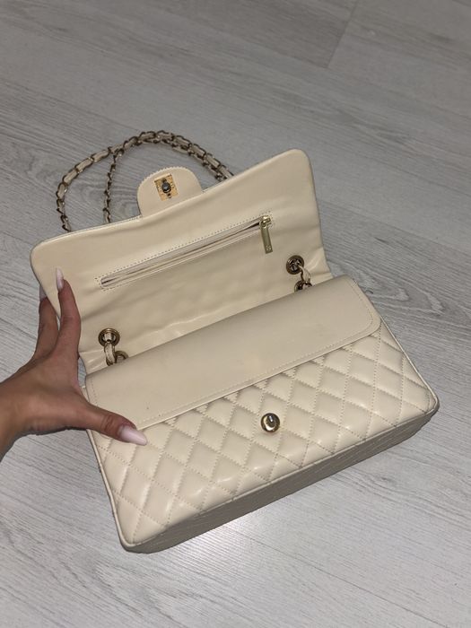 Genata chanel Beige