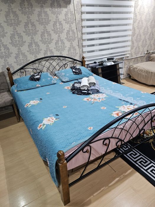 Продам кровать без матраса,самовывоз