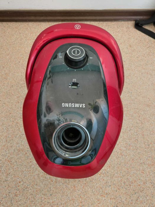 Aspirator Samsung cu sac 2,5L, 750W