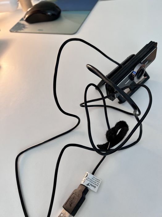 Vand webcam Genius 1080p cu microfon incorporat