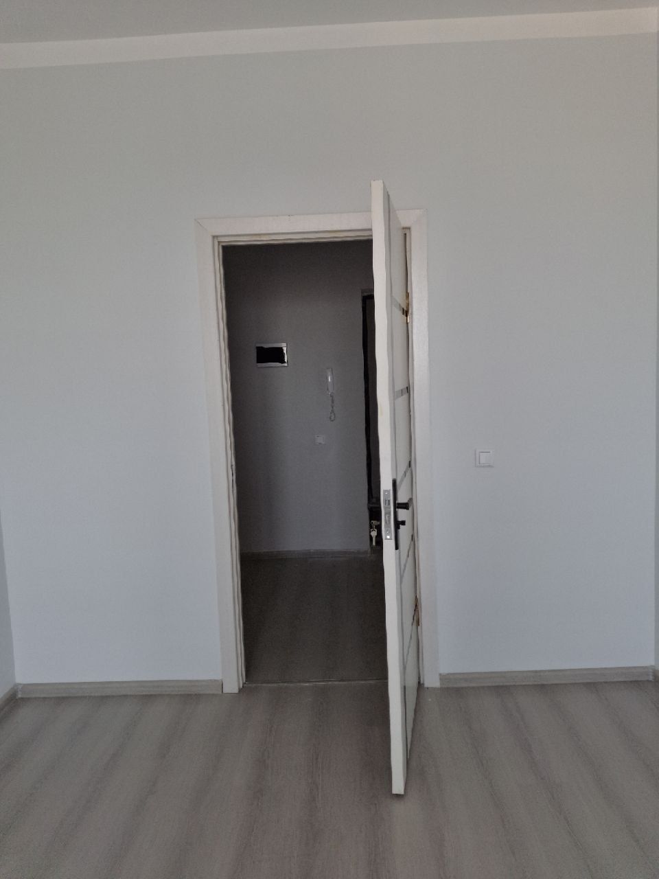 Yangi andijonda kvartira bor 2xonali 57 kv.m³