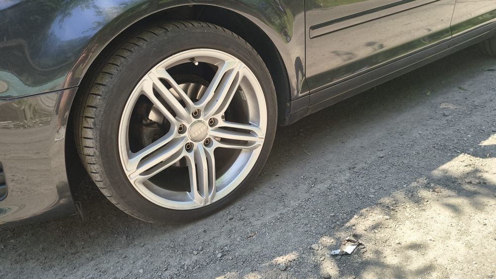 Vant  jante5x112 et 45 originale audi r18  +cauciucuri vara