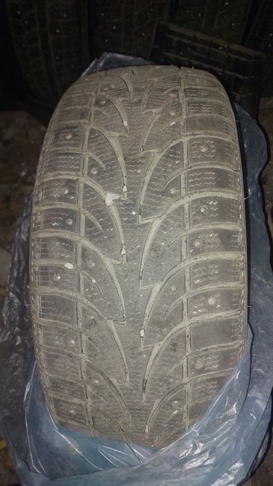 Зимняя резина Roadx RX Frost 225/55/17 одна штука