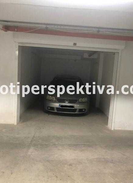 Продава се Двустаен апартамент в Пловдив, Кючук Париж - 68 кв.м за 1986 €/кв.м - Снимка #12