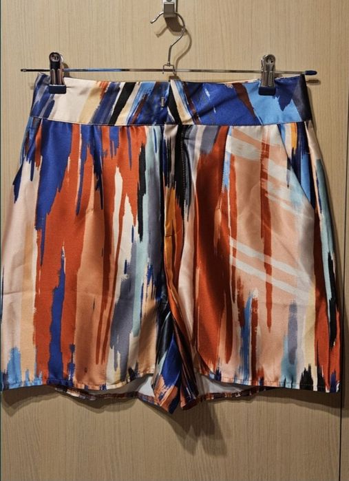 Pantaloni scurti satin pt dama