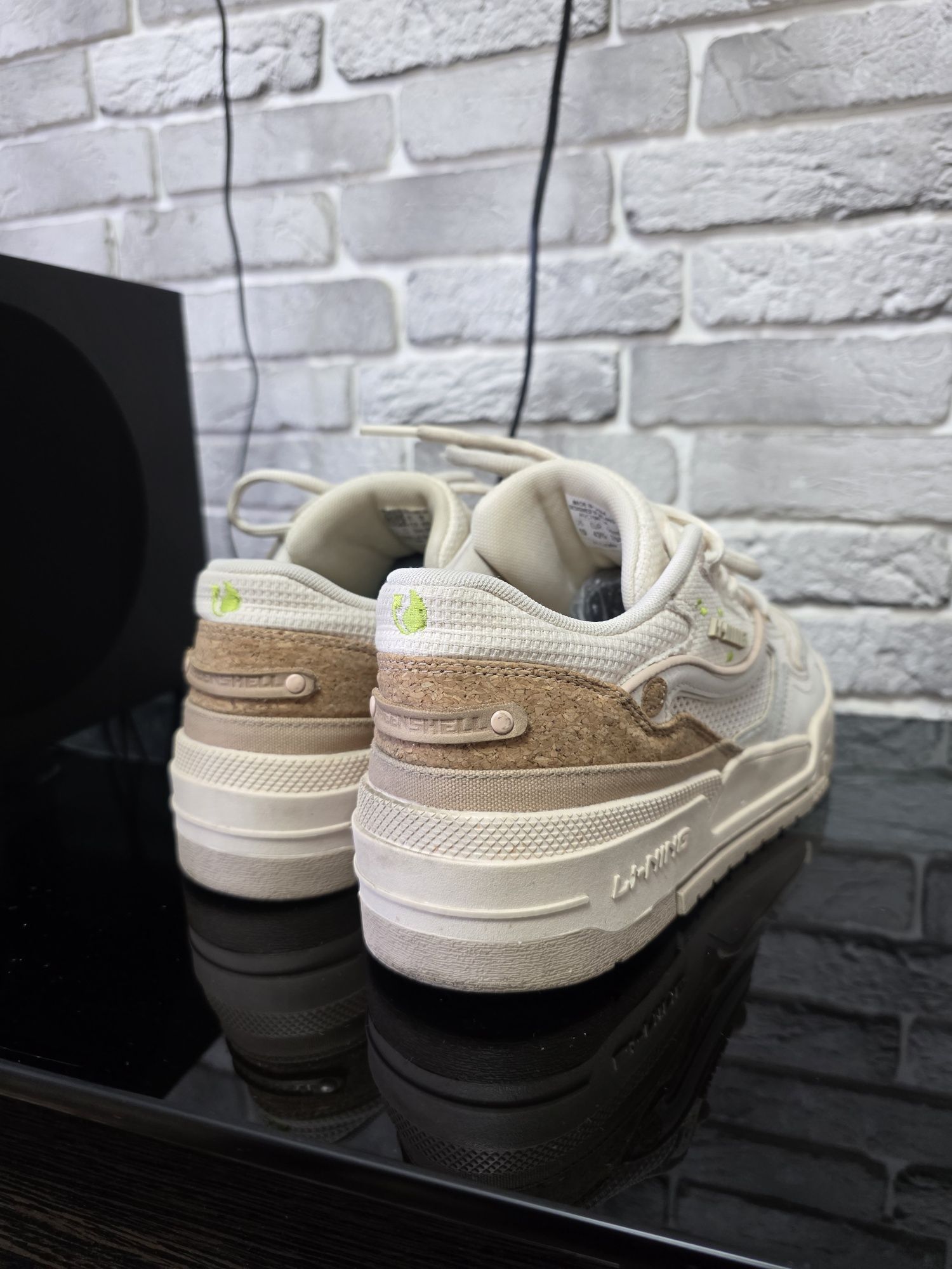 Оригинальные кроссы Li-ning