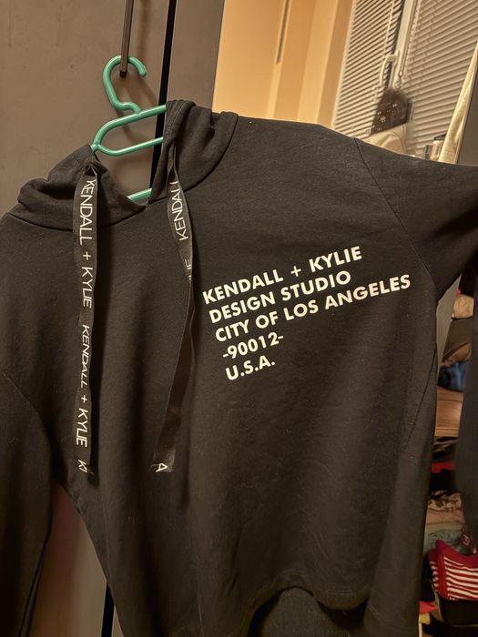 Суичър Kendall & Kylie