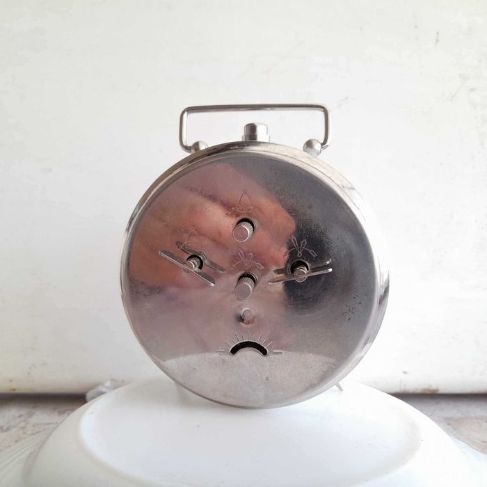 Ceas de masa desteptator - mecanic JNSA fabricat in Yugoslavia.