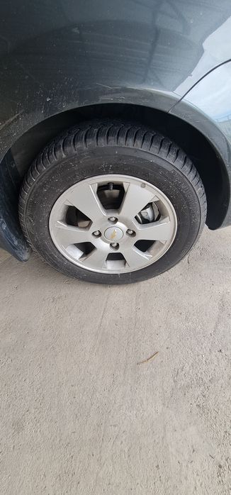 Продам  машину в хорошем состоянии ездить женщина машина  без  проблем