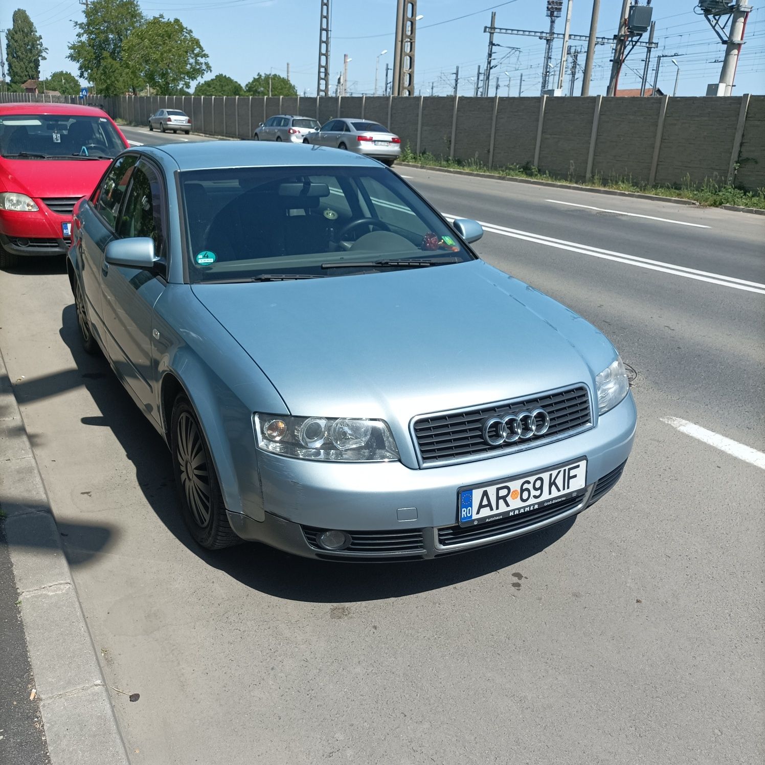 Vând       Audi A4