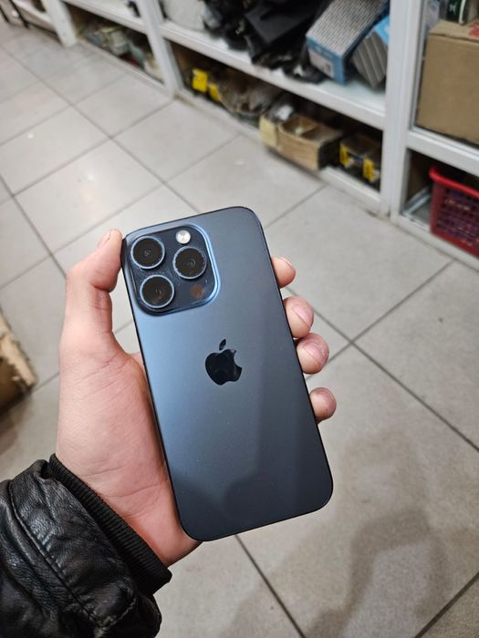 Продам iPhone 15 Pro