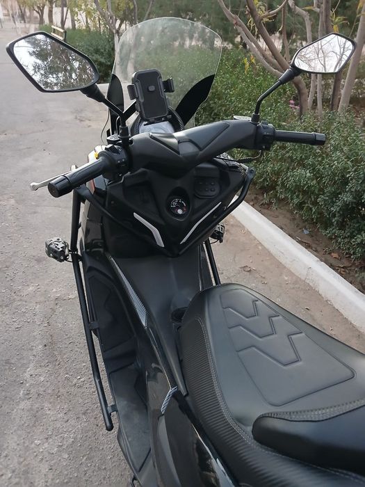 Продам скутер цена договорная