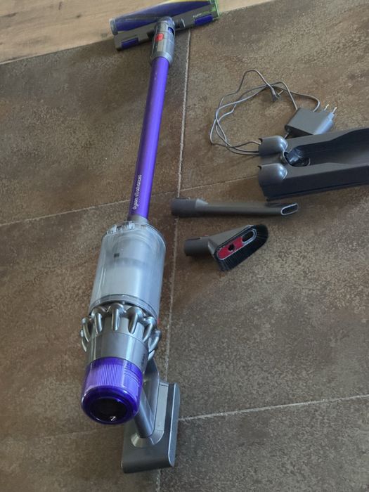 Aspirator vertical Dyson V11 Advanced 545 W laser