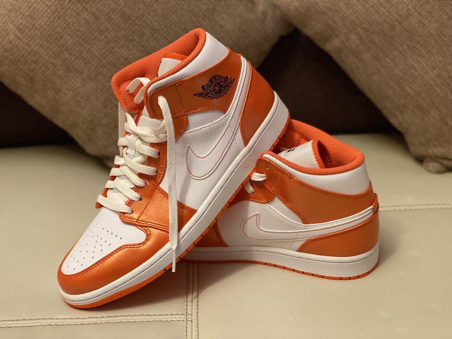 Adidasi Nike Air Jordan 1 Mid SE "Metallic Orange,noi./Preț bun!