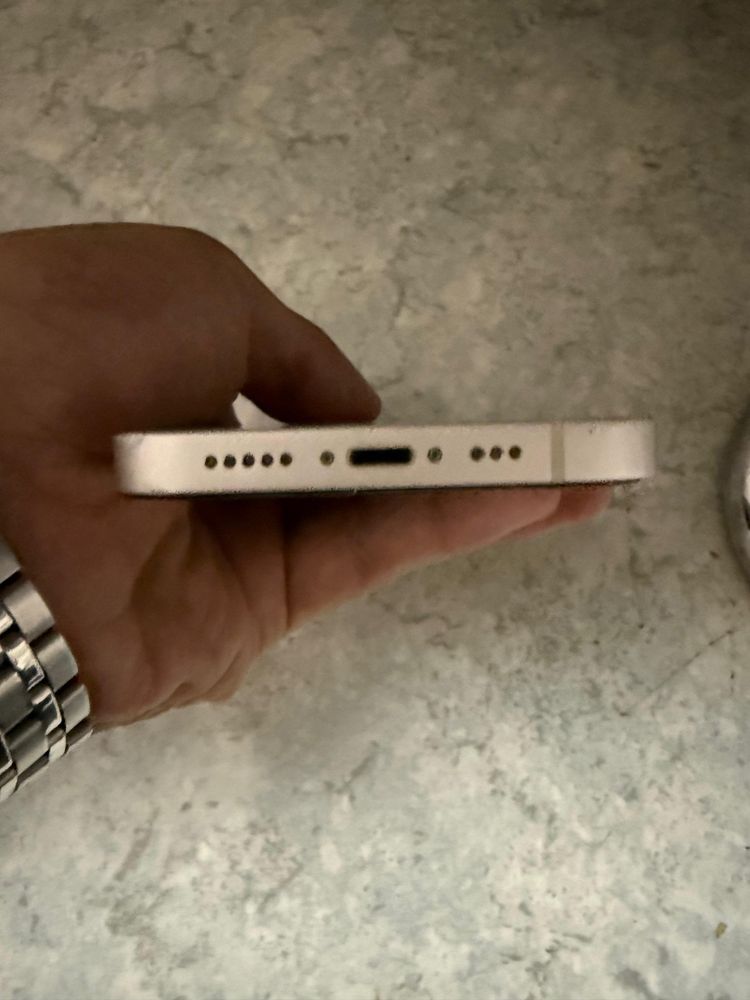 Iphone 13 128GB.