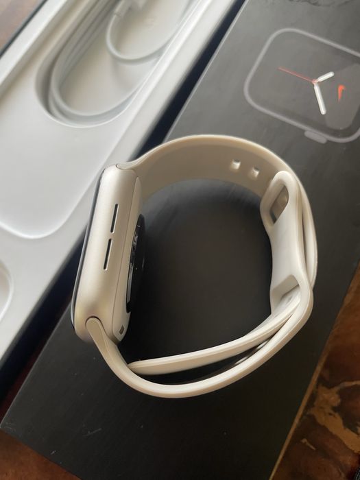 Apple watch SE 2nd gen 44mm LTE