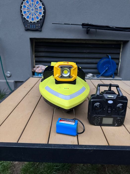 Navomodel barcuta plantat cu Gps