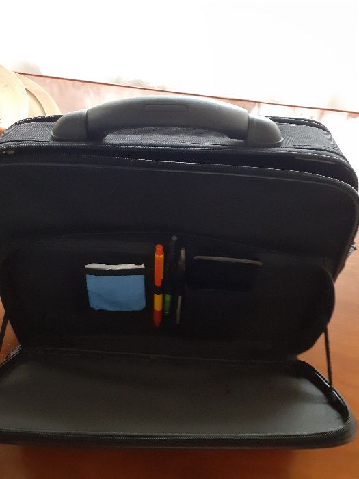 Geantă neagră office pentru laptop/tabletă/documente